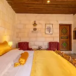 Helen Cave Göreme