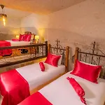 Hotel Helen Cave 2*