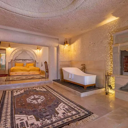 Hotel Helen Cave